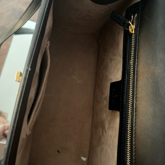 Gucci authentic Sylvie medium size shoulder bag - Picture 4 of 10